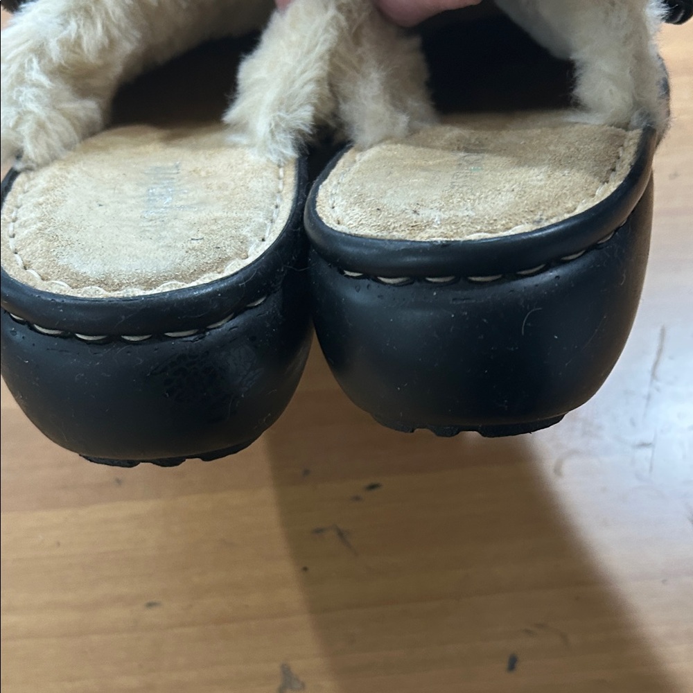 Easy Spirit Black Leather Mule Clogs with Cream Fur Trim - Picture 4 of 8